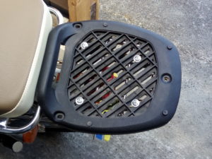 バイク用トップケース28Lの台座