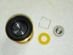 古いグリス拭き取り